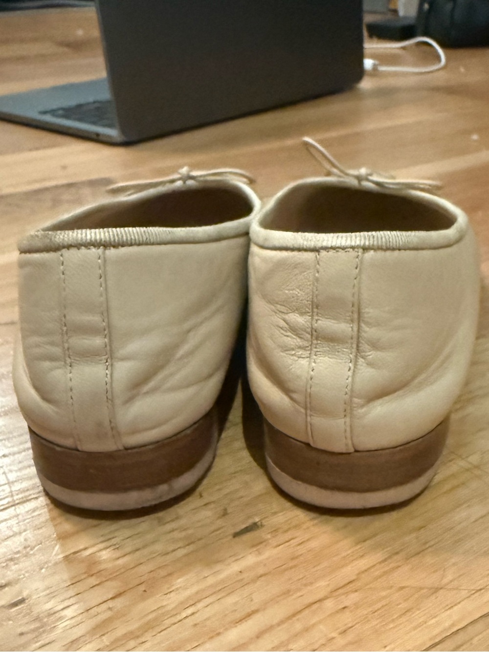 CHANEL Beige and Gold Cap-Toe Leather Ballet Flats - Picture 4 of 7